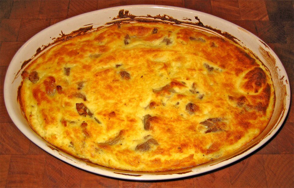 Tavë Kosi albanian national dish